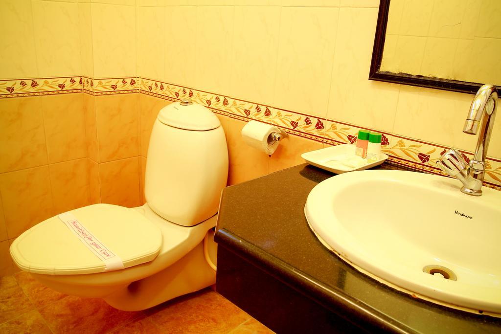 Hotel Swagath Bangalore Esterno foto