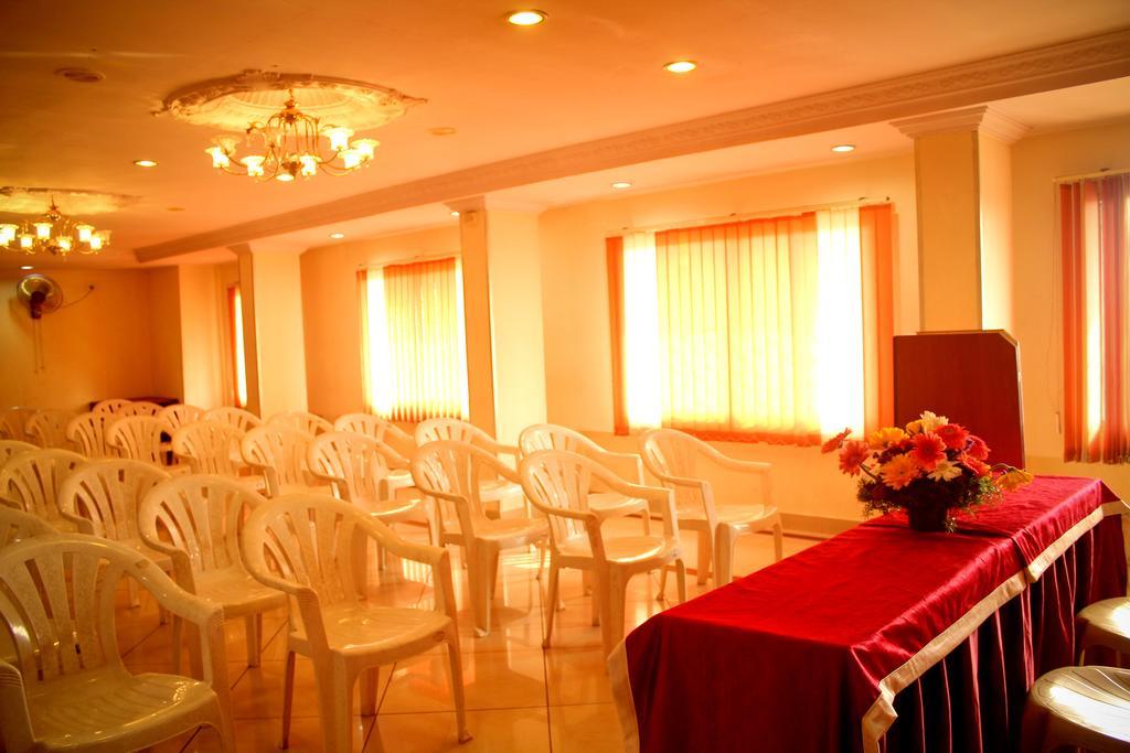 Hotel Swagath Bangalore Esterno foto